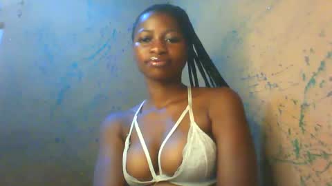 Snapshot of juicypiexx chatting on 12, 10, 2025 juicypiexx online show from 12, 10, 2025