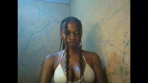 Snapshot of juicypiexx chatting on 8, 11, 2025 juicypiexx online show from 8, 11, 2025