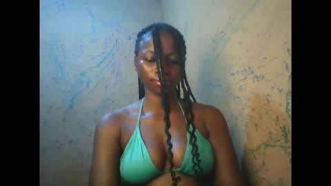 Snapshot of juicypiexx chatting on 25, 11, 2025 juicypiexx online show from 25, 11, 2025
