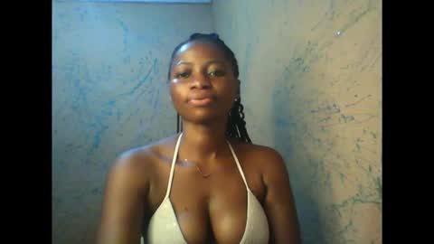 Snapshot of juicypiexx chatting on 2, 12, 2025 juicypiexx online show from 2, 12, 2025