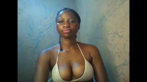Snapshot of juicypiexx chatting on 3, 12, 2025 juicypiexx online show from 3, 12, 2025