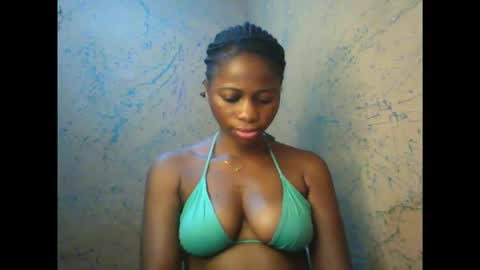 Snapshot of juicypiexx chatting on 14, 12, 2025 juicypiexx online show from 14, 12, 2025