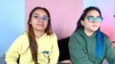 Snapshot of jules_n_gia chatting on 30, 9, 2025 Jules and Gia online show from 30, 9, 2025