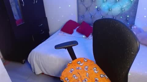  Juliana Torres  online show from 6, 3, 2025