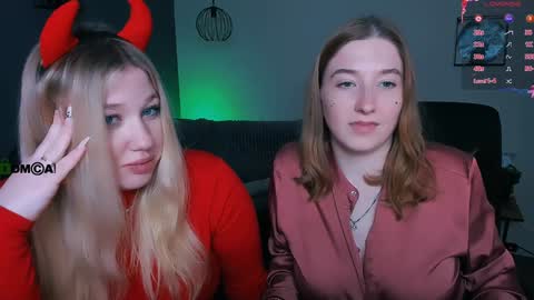 juli kisss online show from 1, 2, 2025