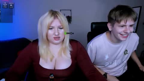 juli kisss online show from 16, 9, 2025