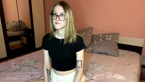 julia_charm online show from 18, 5, 2026