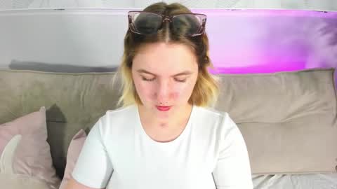 Snapshot of julia_jips chatting on 18, 9, 2025 Julia Jips online show from 18, 9, 2025