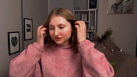 Julia  online show from 5, 12, 2024