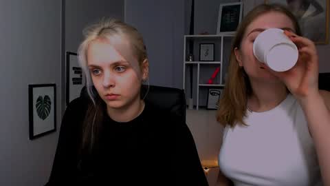 Julia  online show from 17, 12, 2024