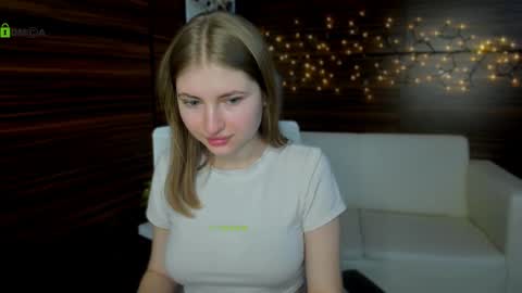 Julia  online show from 31, 1, 2025