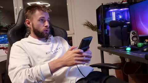 julia_official online show from 13, 1, 2026