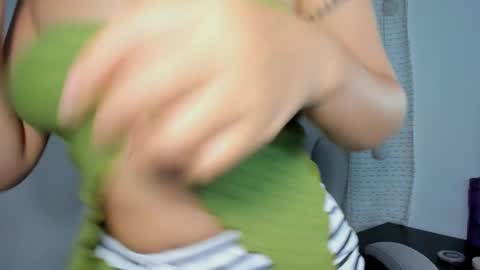 julia_strauns online show from 10, 3, 2025