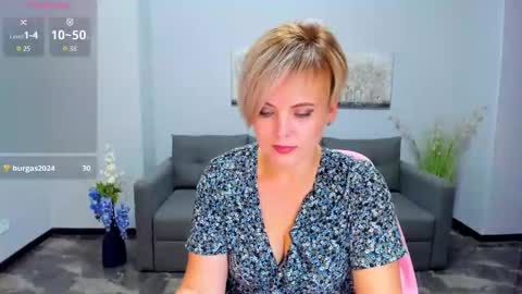 Snapshot of julia_wilsons chatting on 22, 10, 2025 Julia online show from 22, 10, 2025