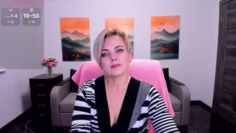 Snapshot of julia_wilsons chatting on 4, 11, 2025 Julia online show from 4, 11, 2025