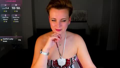 Snapshot of julia_wilsons chatting on 28, 11, 2025 Julia online show from 28, 11, 2025