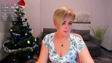 Snapshot of julia_wilsons chatting on 15, 12, 2025 Julia online show from 15, 12, 2025