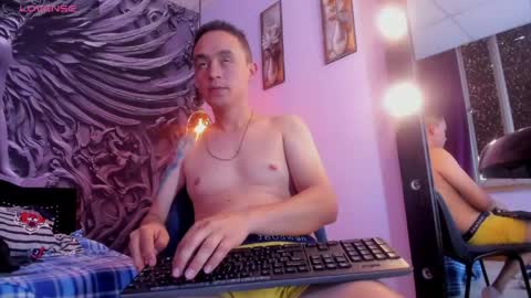 JULIAN online show from 24, 4, 2026