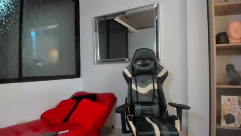 julian_wallace online show from 21, 2, 2026