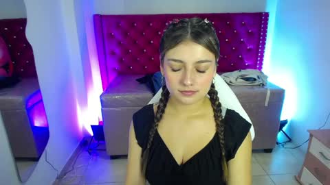 juliana_diamond_ online show from 10, 4, 2026