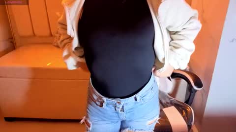 Online 2200 to 600 online show from 4, 12, 2025