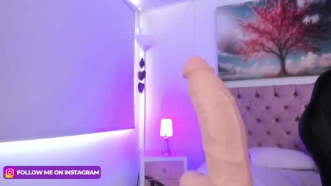  JULIANA CASTRO online show from 1, 2, 2025