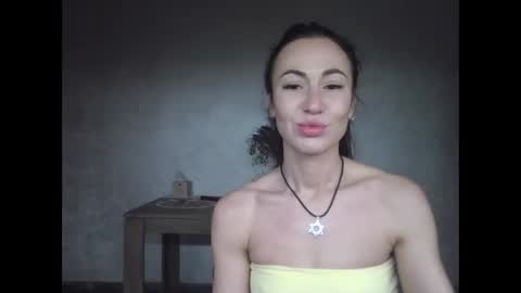 julianagold1 online show from 8, 12, 2024