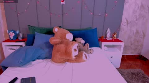 Snapshot of julianamiller chatting on 3, 1, 2025 juli online show from 3, 1, 2025