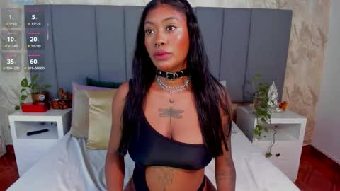 Snapshot of julianamiller chatting on 4, 11, 2025 juli online show from 4, 11, 2025