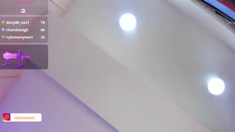 Juliana online show from 6, 12, 2024