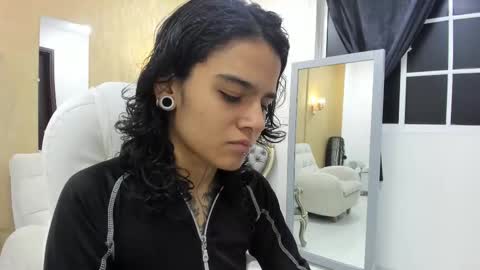 julianne_7 online show from 22, 12, 2025