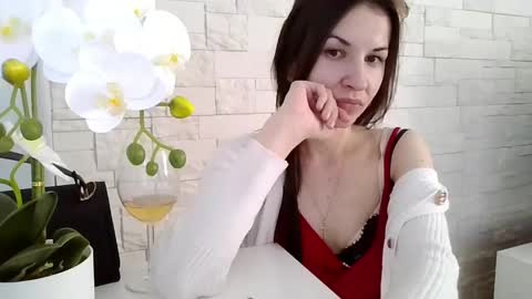 Snapshot of juliaorgasm chatting on 2, 5, 2026 Julia online show from 2, 5, 2026