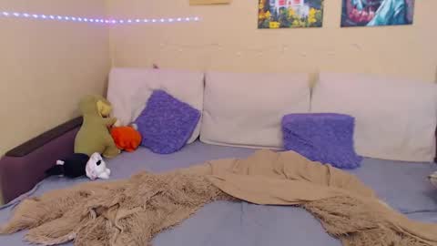 Jul online show from 8, 2, 2025