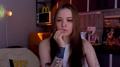 Snapshot of julidropp chatting on 18, 12, 2025 julidropp online show from 18, 12, 2025