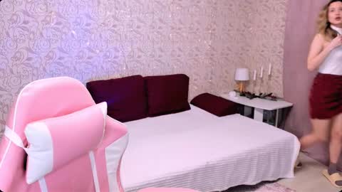 Julie online show from 5, 1, 2025