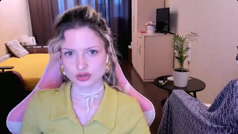 Julie online show from 31, 3, 2026