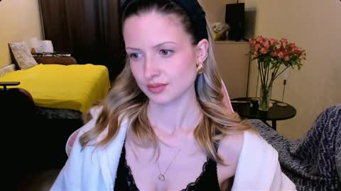 Julie online show from 9, 4, 2026