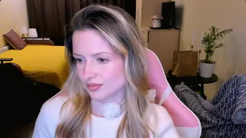 Julie online show from 18, 4, 2026