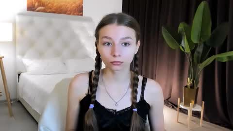 juliedaniel online show from 17, 9, 2025