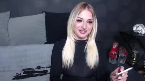 Snapshot of juliediamond chatting on 8, 10, 2025 julia online show from 8, 10, 2025