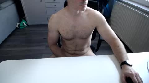 Snapshot of julienneedyou chatting on 15, 6, 2026 julienneedyou online show from 15, 6, 2026