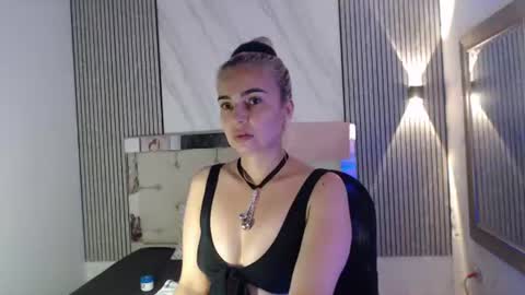 Snapshot of julieta__fox_ chatting on 29, 6, 2026 julieta__fox_ online show from 29, 6, 2026