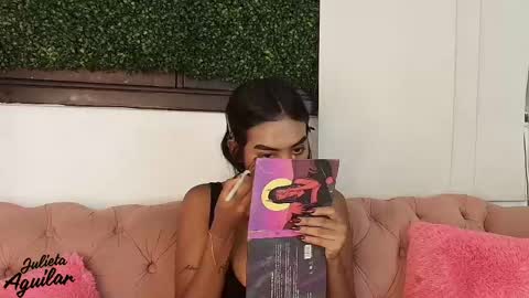 Juli online show from 11, 4, 2026