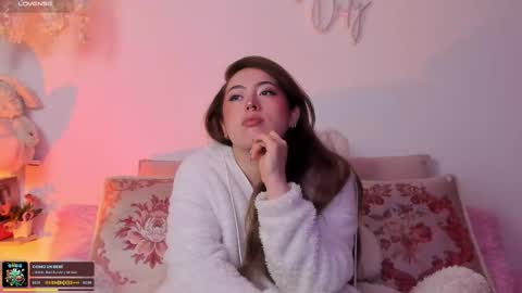 Snapshot of julieta_cooper20 chatting on 17, 9, 2025 Juli online show from 17, 9, 2025