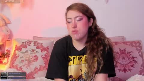 Snapshot of julieta_cooper20 chatting on 30, 9, 2025 Juli online show from 30, 9, 2025