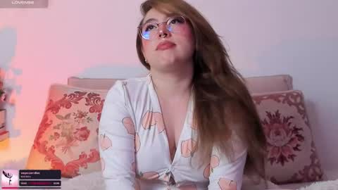 Snapshot of julieta_cooper20 chatting on 2, 11, 2025 Juli online show from 2, 11, 2025