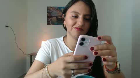 Snapshot of julieta_r0ssi chatting on 16, 12, 2025 Julieta r0ssi online show from 16, 12, 2025