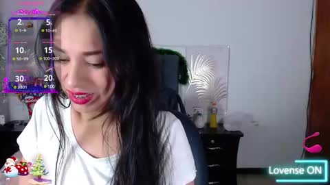 Snapshot of julietacollins06 chatting on 2, 1, 2025 julietacollins06 online show from 2, 1, 2025