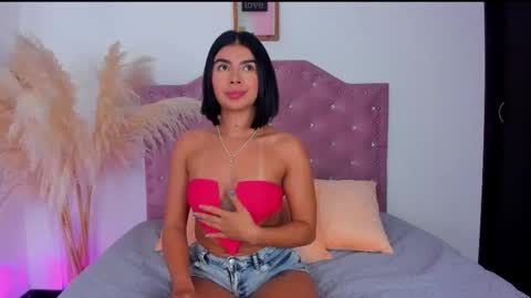 Julieth Gomez online show from 3, 11, 2025