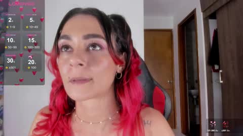 Snapshot of julietaserafelle chatting on 17, 12, 2024 serafelle online show from 17, 12, 2024